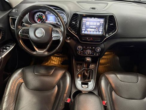 Used 2019 Jeep Cherokee Limited FWD image 14