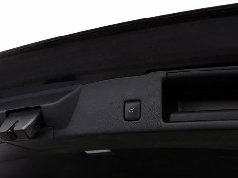 Used 2021 Ford Escape SE w/ Convenience Package image 28