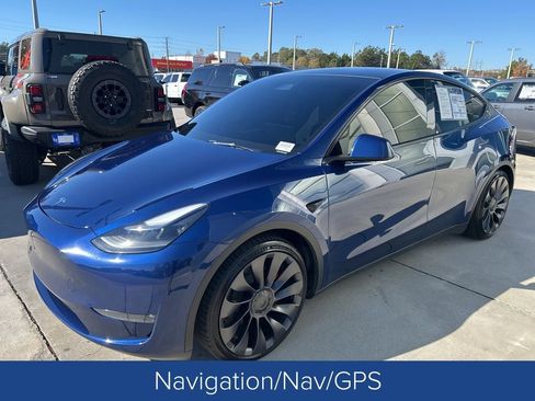 Used 2024 Tesla Model Y Performance image 3