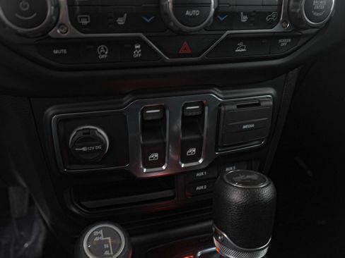 Used 2022 Jeep Wrangler Sport S image 20