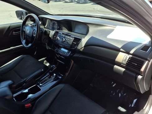 Used 2017 Honda Accord Sport image 23