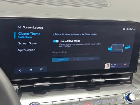 Used 2025 Hyundai Kona SEL AWD/4WD image 38