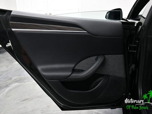 Used 2024 Tesla Model S AWD/4WD image 40