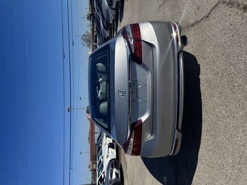 Used 2016 Honda Accord LX image 12