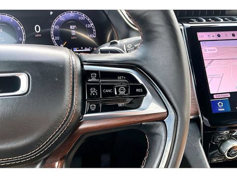 Certified 2025 Jeep Grand Cherokee Summit w/ Obsidian Package AWD/4WD image 12