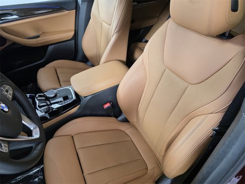 Used 2023 BMW X4 xDrive30i w/ Parking Assistance Package image 13