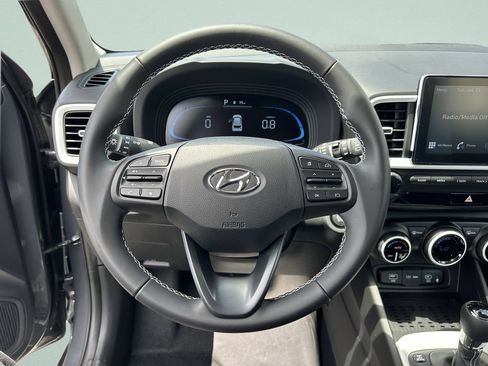 New 2026 Hyundai Venue SEL FWD image 29