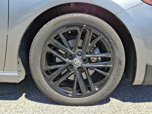 Used 2025 Toyota Camry SE FWD image 8