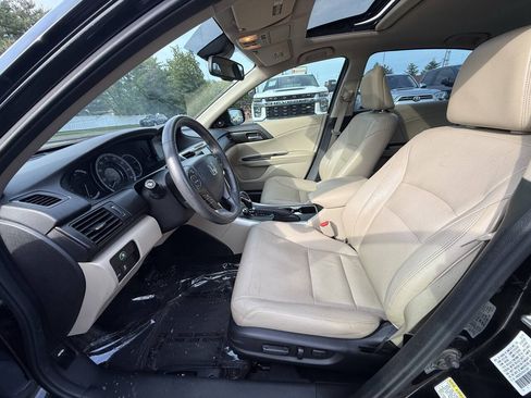 Used 2015 Honda Accord EX-L image 17