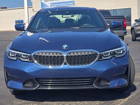 Used 2021 BMW 330i xDrive Sedan w/ Premium Package AWD/4WD image 3