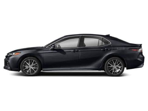 Used 2021 Toyota Camry SE FWD image 3