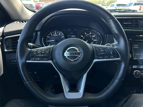 Used 2019 Nissan Rogue SV AWD/4WD image 19