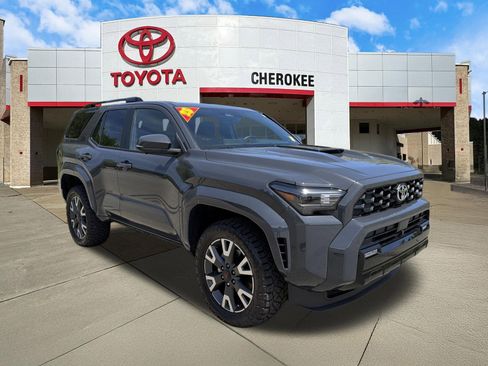 Used 2025 Toyota 4Runner Limited RWD image 3