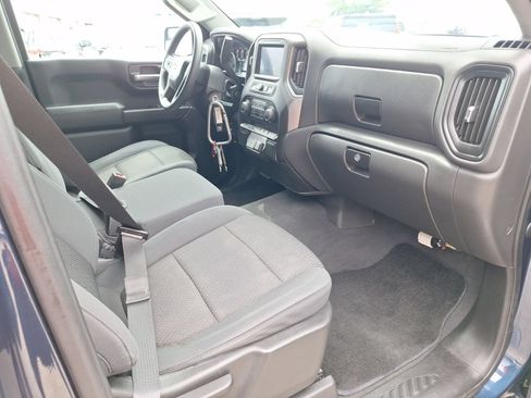 Used 2020 Chevrolet Silverado 1500 Custom w/ Infotainment Package RWD image 31
