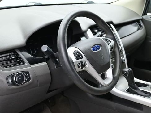 Used 2013 Ford Edge SE FWD image 15