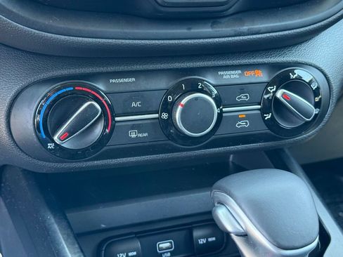 Used 2020 Kia Soul GT-Line FWD image 25