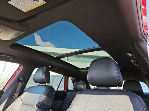 Used 2022 Volkswagen Atlas Cross Sport SE w/ Panoramic Sunroof Package image 12