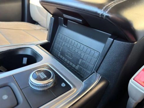 Used 2020 Ford Explorer Limited w/ Hybrid Equipment Group 310A image 41