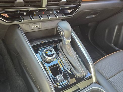 Used 2023 GMC Canyon AT4 w/ AT4 Premium Package AWD/4WD image 20