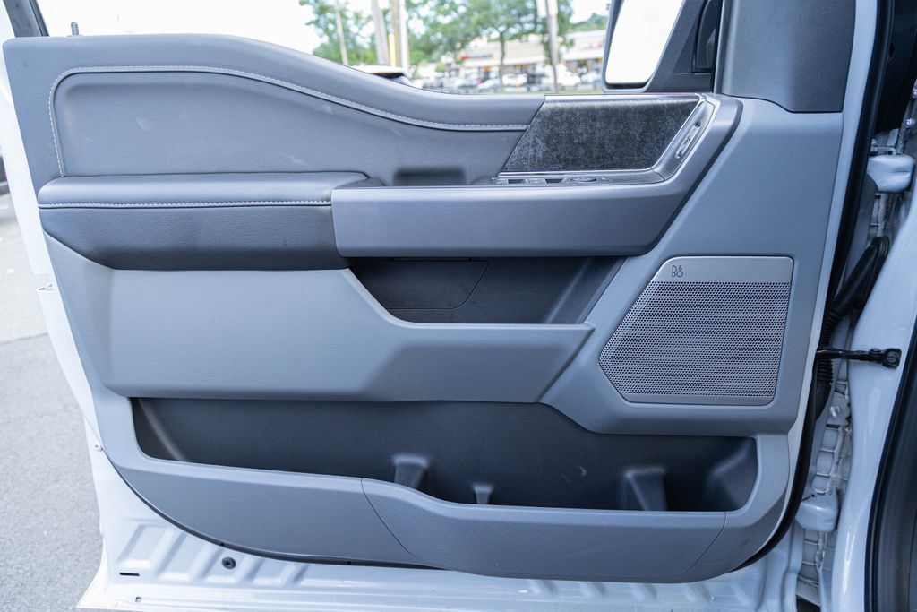 New 2025 Ford F150 Lightning Flash AWD/4WD image 19