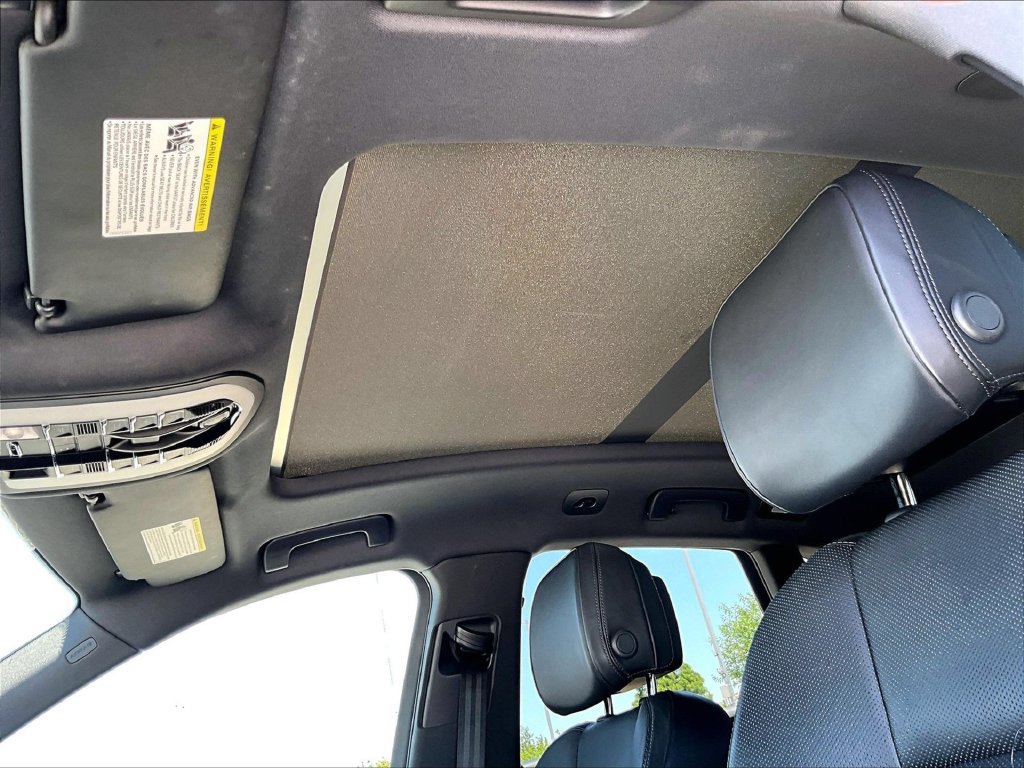 Certified 2024 Porsche Macan AWD/4WD image 13