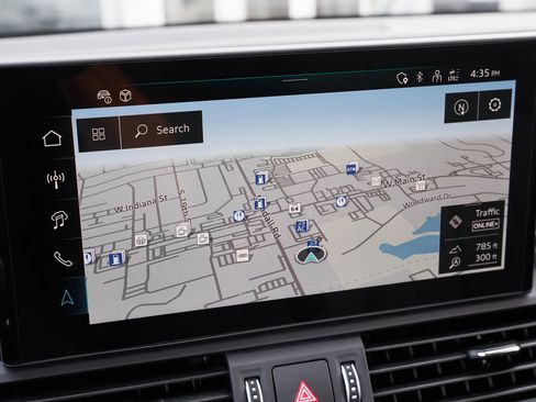 Certified 2024 Audi Q5 e Premium Plus image 11