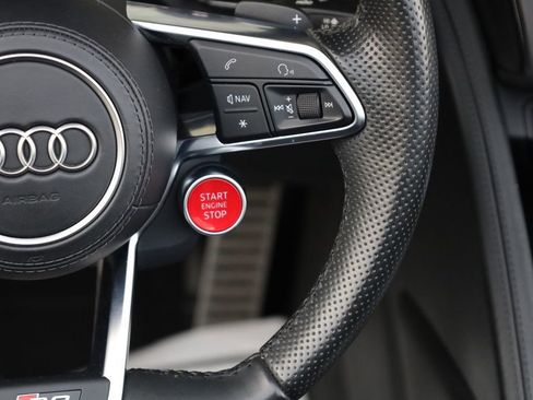 Used 2020 Audi R8 V10 w/ Carbon Exterior Package image 29