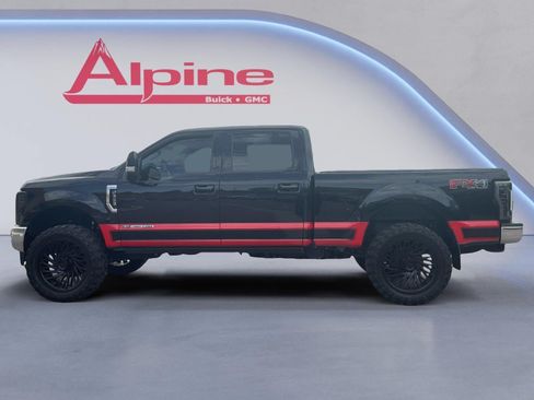 Used 2017 Ford F350 XLT w/ XLT Premium Package AWD/4WD image 2