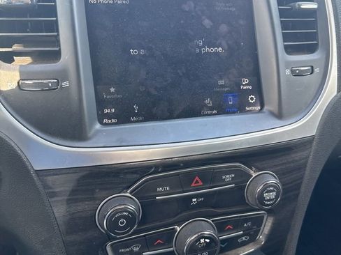 Used 2019 Chrysler 300 Touring L w/ Quick Order Package 22F image 10