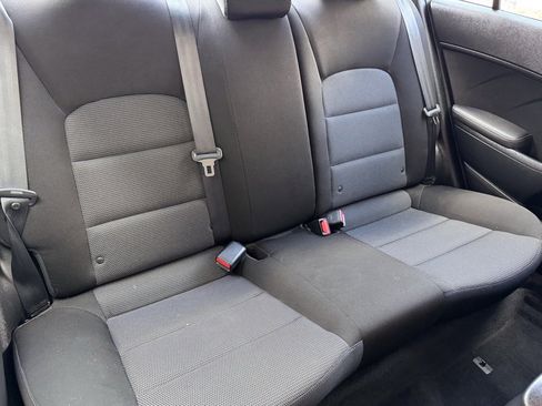 Used 2017 Kia Forte LX image 14