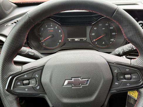 Used 2024 Chevrolet Trax RS w/ Driver Confidence Package image 18