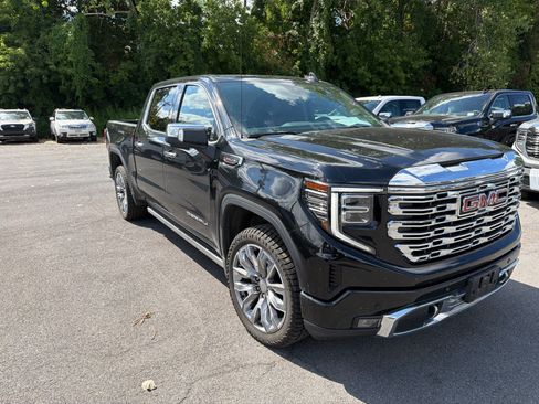 Used 2024 GMC Sierra 1500 Denali AWD/4WD image 3