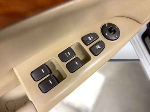 Used 2010 Hyundai Sonata Limited image 12