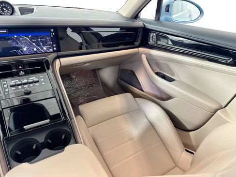 Certified 2025 Porsche Panamera 4 image 22