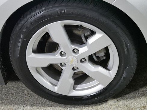 Used 2015 Chevrolet Volt w/ Enhanced Safety Package 1 FWD image 15
