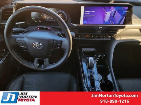 Used 2025 Toyota Crown Platinum image 28