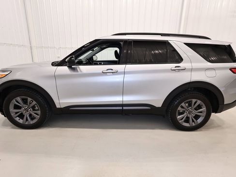 Certified 2023 Ford Explorer XLT w/ Equipment Group 202A image 7