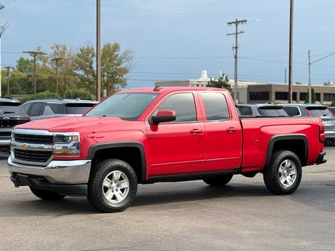 Used 2018 Chevrolet Silverado 1500 LT AWD/4WD image 34