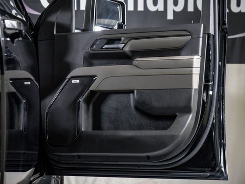 Used 2025 Chevrolet Silverado 2500 ZR2 w/ Technology Package image 36