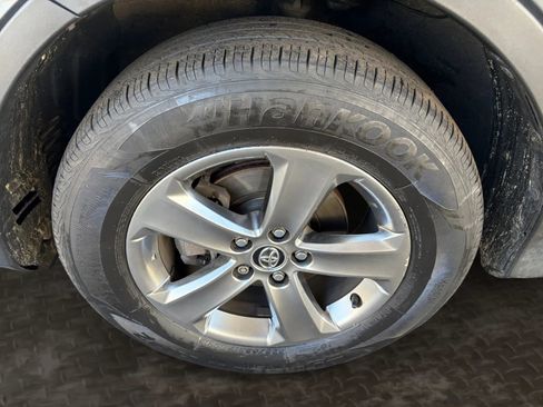 Used 2015 Toyota RAV4 XLE image 31