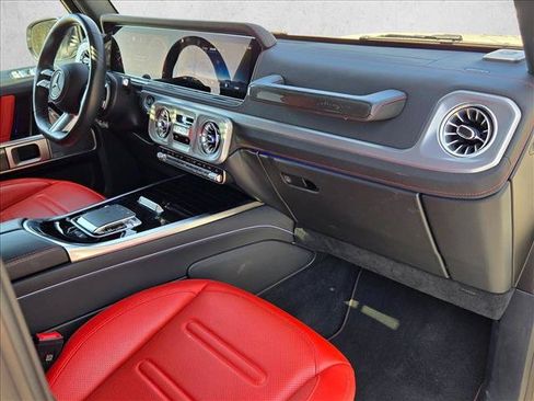 Used 2025 Mercedes-Benz G 550 image 25