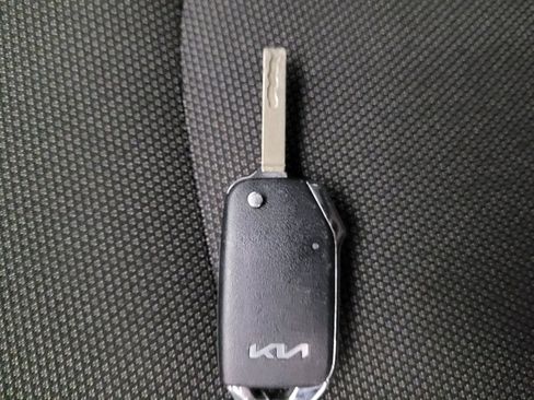 Used 2024 Kia Forte LXS w/ LXS Technology Package FWD image 32