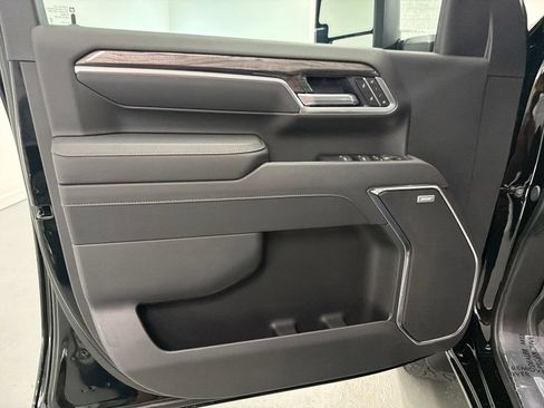 New 2026 Chevrolet Silverado 2500 LTZ w/ LTZ Convenience Package AWD/4WD image 12