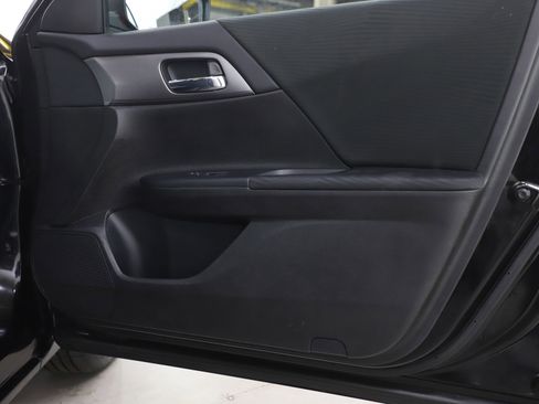 Used 2014 Honda Accord LX image 9