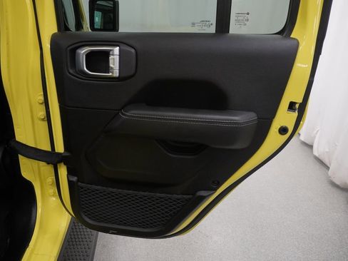 Used 2023 Jeep Wrangler Unlimited Sahara w/ Cold Weather Group image 43