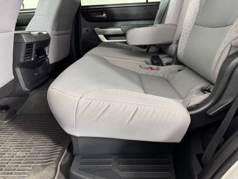 Used 2025 Toyota Sequoia SR5 AWD/4WD image 30