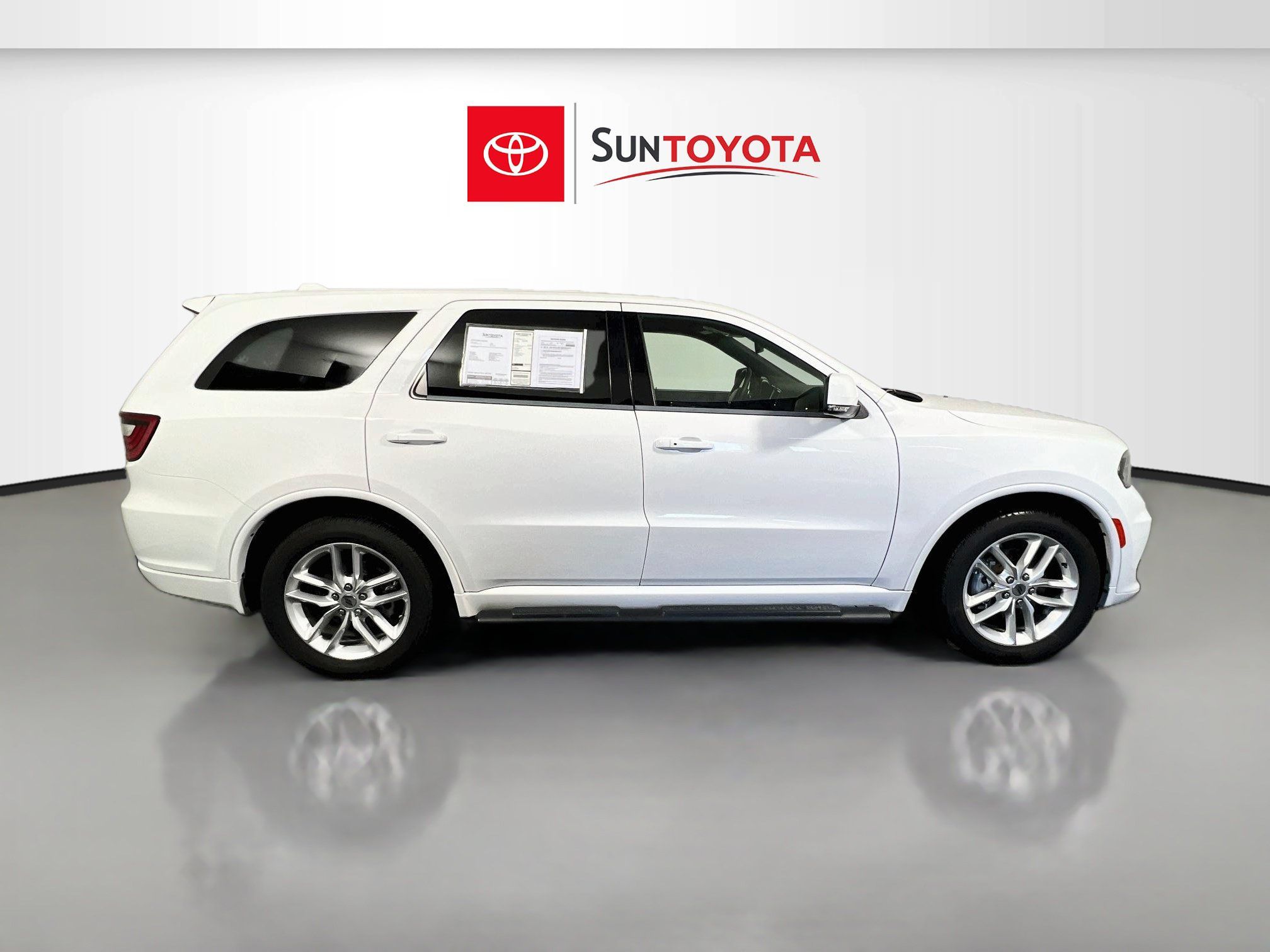 Used 2022 Dodge Durango GT RWD image 2