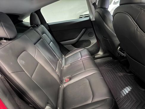 Used 2023 Tesla Model Y Long Range AWD/4WD image 17