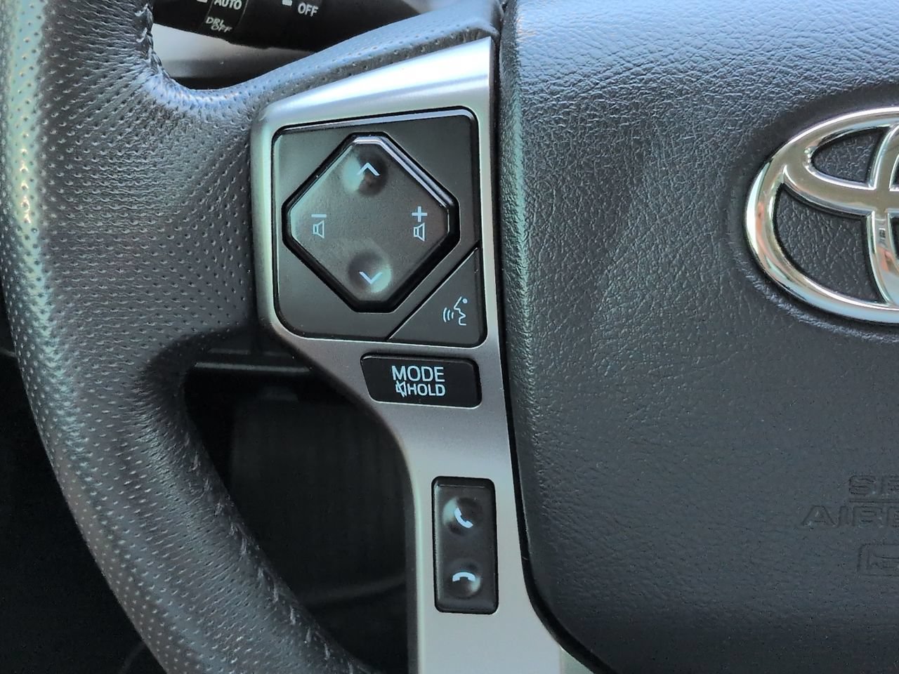 Used 2023 Toyota Tacoma SR5 AWD/4WD image 25