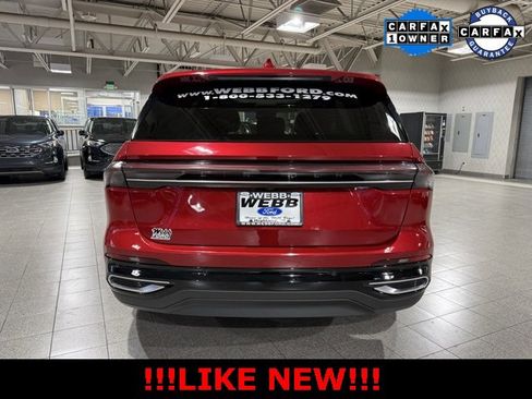 Used 2025 Lincoln Nautilus Premier w/ Equipment Group 102A image 7